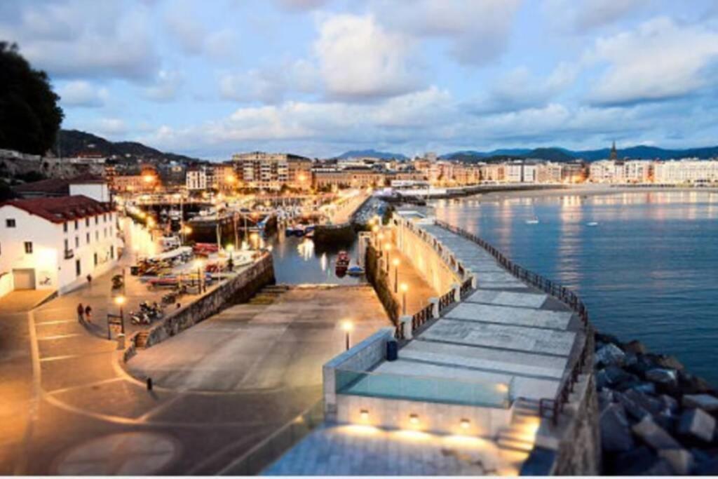 Zurriola Beachfront Luxury San Sebastian